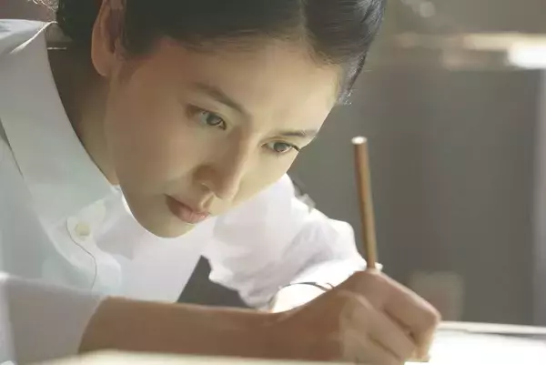 長澤まさみ　２２年ぶりゴジラ映画　気象予報官役で１１月３日公開「―０．０」出演「ハラハラドキドキして刺激的でした」