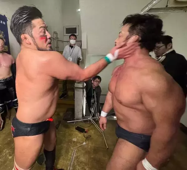 関本大介、「復帰戦」で芦野祥太郎と大乱闘…来年１・３「ＧＡＯＲＡ　ＴＶ」挑戦決定…１・３後楽園全対戦カード