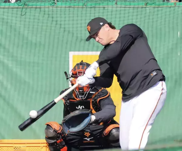 【巨人】ダルベック「来日１号」初フリーで特大弾連発「おお！」メジャー級パワーに騒然