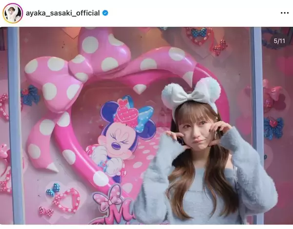 佐々木彩夏、水色のオフショル姿が天使すぎる！「恋」「可愛すぎて神」「もうメロメロ」「吹っ飛びました」かわいい姿を大量放出！