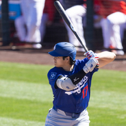 大谷翔平、満塁の好機に右中間への走者一掃適時二塁打！　打球速度１８８・５キロの超高速打に古巣本拠地が大熱狂　１イニング１０得点で逆転成功…オープン戦残り３試合