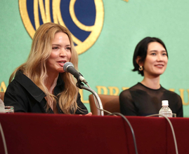 カンヌ映画祭女優賞のヴィルジニー・エフィラ　岡本多緒と女優賞受賞し「一緒に賞を受けることができて幸せ」…凱旋会見で喜びを報告