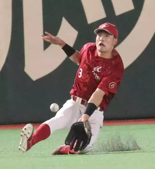 【大学選手権】ビデオ検証１号は天理大！　共栄大の好守に対し三幣寛志監督が要求、結果は…