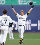 「【オリックス】２点差逆転サヨナラ勝ちで連敗５でストップ＆６月初勝利　代打・杉本裕太郎が逆転２点二塁打「やったりました～」「アクエリアスでくさいんですけど…」」の画像1