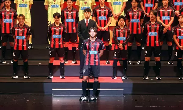 【Ｊ２札幌】創設３０周年のクラブ史上最年少主将誕生　２２歳の西野奨太が就任　Ｊ１復帰へ「チームを勝たせられるキャプテンに」