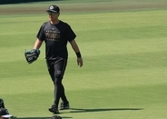 【阪神】前日死球で負傷交代の森下翔太が試合前練習でグラウンドに登場　左前腕部の打撲も「痛いですけど、折れていなければ野球はできる」
