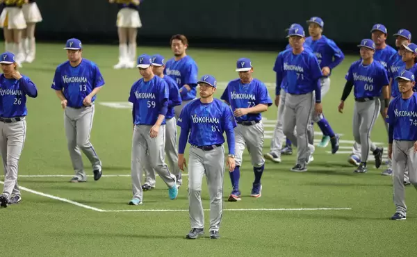 【ＤｅＮＡ】 相川亮二監督、１年間を総括「（シーズン）前半は手探りに…」「自分のイメージを体現してくれるチームに」リーグ３位から日本シリーズ進出も４連敗で終戦