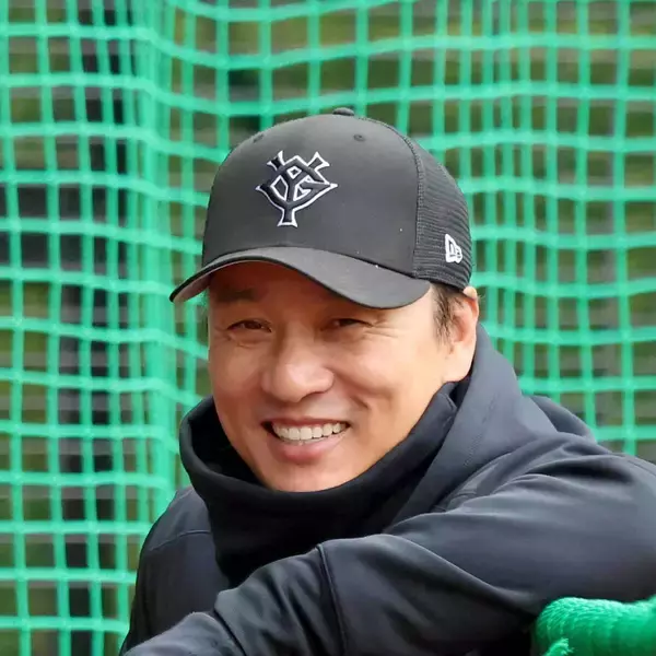 【巨人】「アジアの大砲」イ・スンヨプ新コーチの背番号は「９０」　大田泰示氏「９３」…コーチ陣の背番号発表