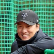 【巨人】「アジアの大砲」イ・スンヨプ新コーチの背番号は「９０」　大田泰示氏「９３」…コーチ陣の背番号発表