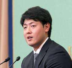 ブルージェイズが７月に「岡本和真シャツ」プレゼント試合実施へ　異例の”ゲレロ少年”ボブルヘッドも