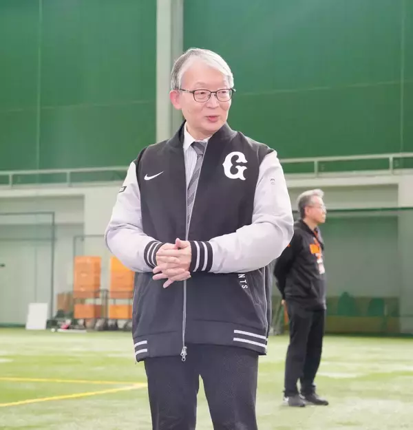 【巨人】山口寿一オーナー 「それぞれが長所があるはずなので、それを伸ばすように」都城の３軍キャンプ視察