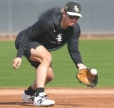 ホワイトソックス・村上宗隆は一塁起用へ　球団幹部「最初の数日は三塁でノック受けていた」「シーズン開幕までに一塁に慣れさせる」