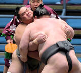 「横綱のしこ名を継ぐ旭富士を引かせた序二段・許田「絶対勝ってやると」…白星ならずも同学年の意地」の画像1