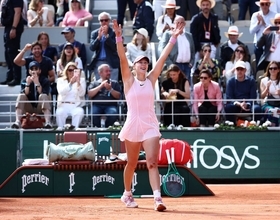【全仏テニス】１９歳アンドレエワ、４大大会初優勝　女子では今世紀３番目に若い４大大会優勝