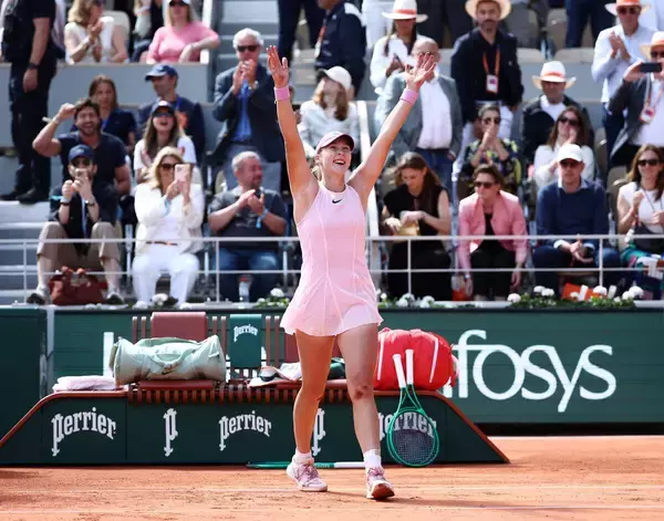 【全仏テニス】１９歳アンドレエワ、４大大会初優勝　女子では今世紀３番目に若い４大大会優勝