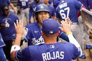 大谷翔平、先頭打者弾から四球、四球、四球で９打席連続出塁　左膝炎症から２試合ぶり復帰…激走スライディングも　昨季ＷＳでは１試合で全９出塁