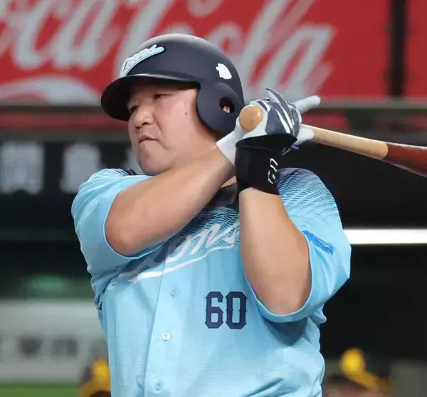 【西武】逆転勝ちで２位浮上！　８回に小島大河が値千金５号逆転２ラン…中村剛也は２４年連続安打