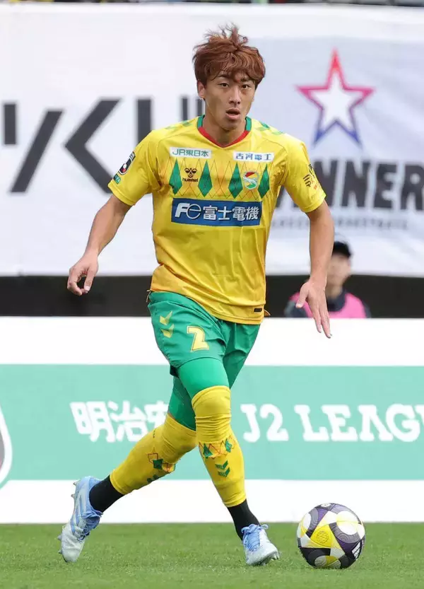 高橋壱晟　オフは酒井高徳とトレーニング＆母校応援「おめでとうと…」黒田剛監督からＪ１昇格の祝福も