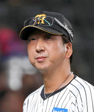 【阪神】藤川球児監督、球審のバット直撃事案に「ゲーム前に審判の方と話を」中日選手の交錯に「健康でプレーしてほしい」