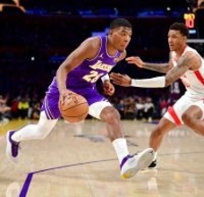 【ＮＢＡ】レイカーズが６点差惜敗でＰＯ３勝２敗に　復帰のリーブスが２２得点　八村塁は１２得点