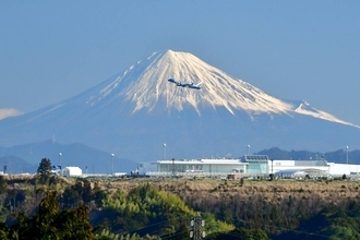 【大井川鉄道】富士山遭遇率９０％フライト＆奥大井湖上駅＆日本一のランチバイキングなど静岡の名所凝縮ツアーを１１月に実施