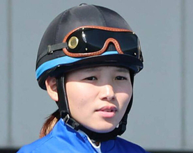 突然の乗り替わりにネット騒然！　１Ｒ勝利→２Ｒ大敗の小林美駒騎手に「まさかの全部？」「不可解な大差負け」