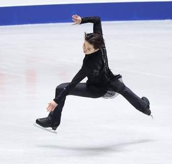【全日本フィギュア】友野一希　４回転でミス…演技後は涙あふれる