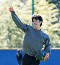 【ヤクルト】小川泰弘が母校の創価大で始動「今年も粘り強く頑張りたい」