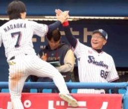 【ヤクルト】先発全員の１４安打１１得点で連敗阻止　池山隆寛監督「明日も締めて頑張っていかないと」