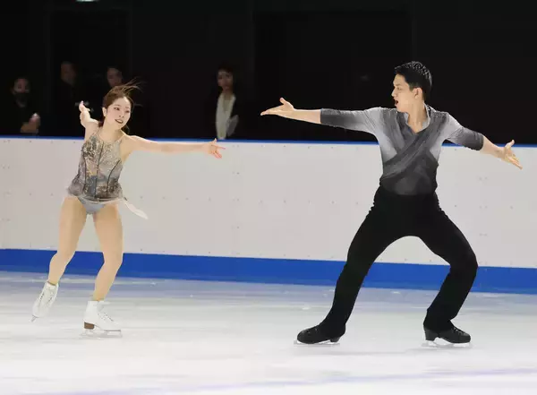 【フィギュア】「りくりゅう」の三浦「頭が真っ白になって…」　新入社員３３３人にサプライズのエール、木原は“ノーミス”に「２人でコメントを練習して、呪文のように唱えて…」