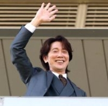 俳優の佐々木蔵之介が新潟大賞典の表彰式でプレゼンター　「私にとって忘れられない思い出となった」