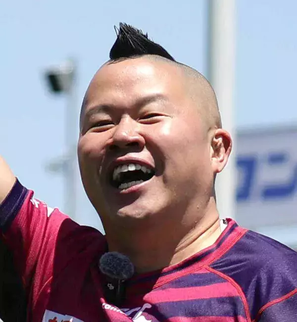 ラグビー芸人・しんや、第１子誕生発表「屈強なラガーマン男の子トライ！！！！！！家族ワンチームで頑張っていきます」