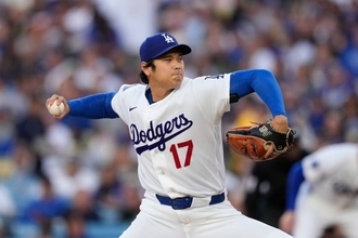 【ドジャース　大谷翔平５大ニュース】２児のパパ初戦に本塁打で祝砲…３年ぶりの二刀流で躍動