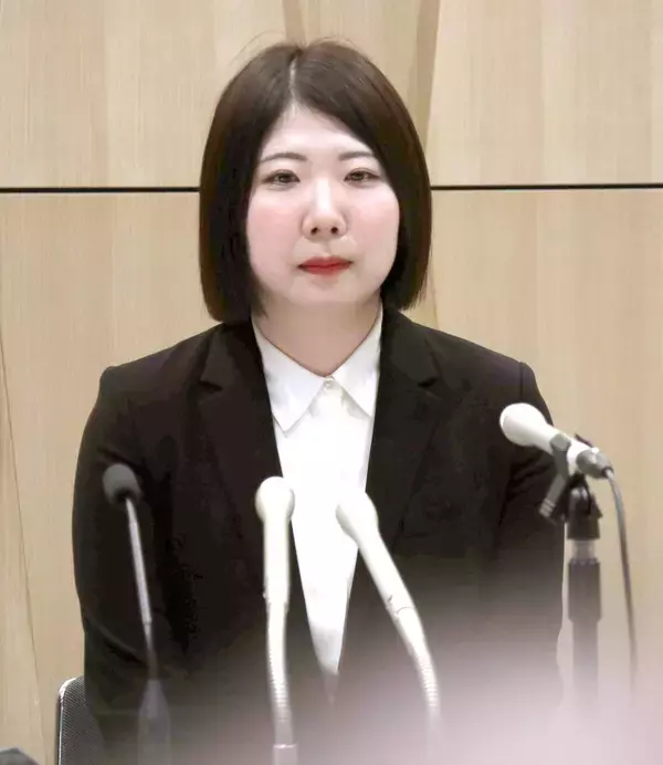西山朋佳女流四冠、初の女性棋士に　行使までに１３日間の熟考「もっと強い方と戦いたい」「上を目指す戦いをしてみたい」女流棋戦にも出場へ