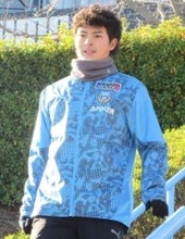 川崎が始動　新加入ＤＦ谷口栄斗「（水色が）似合うように頑張ります」　昨季からの失点減に意欲