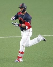 侍ジャパン新パフォ！？前日の「お茶パフォーマンス」改良　鈴木誠也弾でお披露目…ＳＮＳ困惑「大谷さんに刺さるかな」「お茶たててる？」「かわいいｗｗｗ」