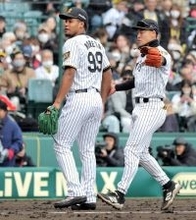 【阪神】新助っ人・モレッタ１回無失点の甲子園デビュー後、ドヤ顔で敵ベンチへ「気持ちが高ぶり過ぎて間違えちゃいました」小久保監督も「あれどうしたの？」