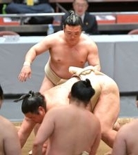 十両復帰の炎鵬が稽古総見に参加　ひときわ大きな歓声に「とてもありがたい。場所はこれ以上の雰囲気だと思うので、ワクワク」