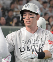 【ソフトバンク】栗原陵矢が両リーグトップ走る２４号ソロ　ベンチでは２０号到達の近藤健介に笑顔でガッツポーズ「迫ってきていたので、離せて良かった」