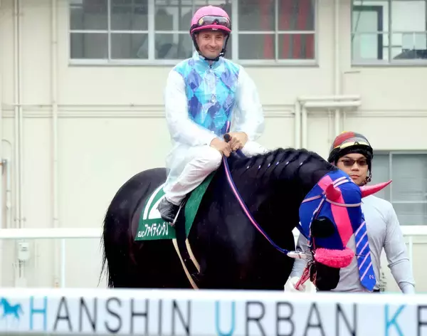 【阪神アーバン競馬】ルメール騎手「天気と馬場が悪くて…」初参戦のゴールデンジョッキーＣで無念の１２位