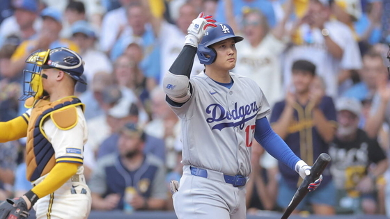 「４番・ＤＨ」大谷翔平、１打席目は３球三振、ドジャース初回に先取点　山本由伸援護＆目覚めの本塁打期待…試合前には快音連発