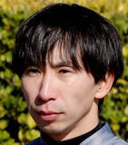 「横山和生騎手が１月１日から４日まで騎乗停止　香港カップで斜行したため」の画像1