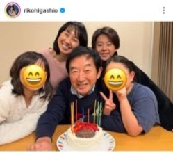 石田純一の妻・東尾理子　イケメン息子の顔出し家族ショット「素敵」…結婚から１７年「７２歳おめでとう」