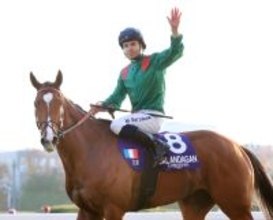 世界一は１３０ポンド評価のカランダガン　ロンジンワールドレースホースランキング