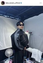 三代目ＪＳＢ山下健二郎がムキムキに？！　ふくれ上がる姿に「すごい体でかい人みたい」「ベイマックス」