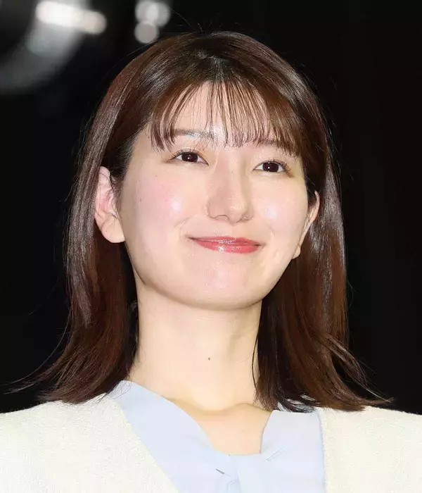 「このお姉さんが噂の」ＴＢＳ吉村恵里子アナ、姉妹ショットに反響「お姉さまも色白美肌」「顔見えなくても超〜美人」