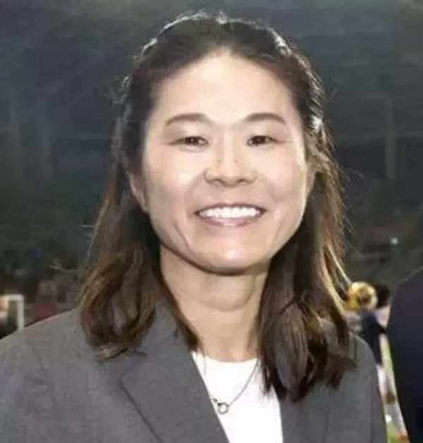 澤穂希さんが予算５０００万円の家探し　“イケオジ夫”は「子どもみたい」な素顔＆悩み告白「目を合わせてくれない」