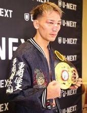 堤聖也　同郷の「重岡銀次朗」「重岡優大」の刺しゅう入りコスチュームで入場「こいつらを近くで感じたかった」