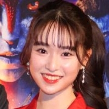 父は大物俳優、モデル姉妹の鮮やか着物姿が「なんという美！」「美しいお姫様」と反響…親子ショットも話題の藤岡舞衣