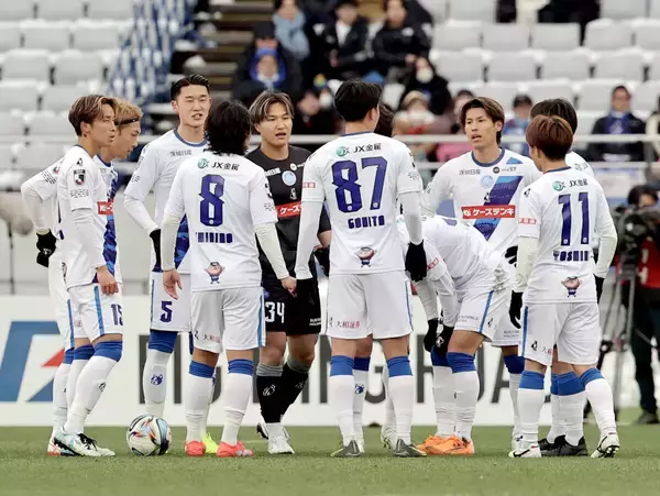 【Ｊ１百年構想リーグ】Ｊ１“初陣”の水戸、東京Ｖに前半０―２のビハインドで折り返し…前半８分にＯＧで先制許す